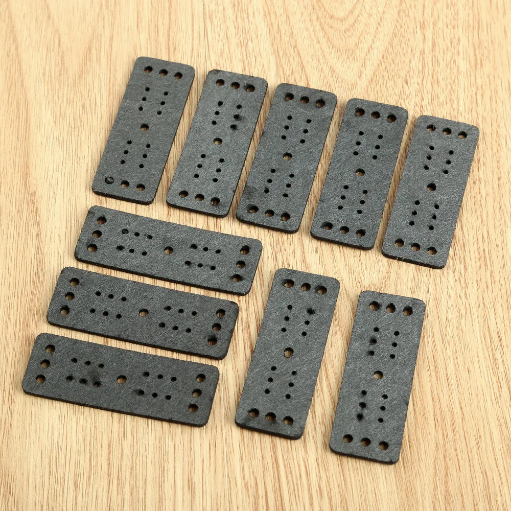 Hunting 20Pcs Microfiber Leather Slingshots Pouches Multi Holes Outdoor Shooting Bow Sling Shots Catapults Replacement 65mmX24mm