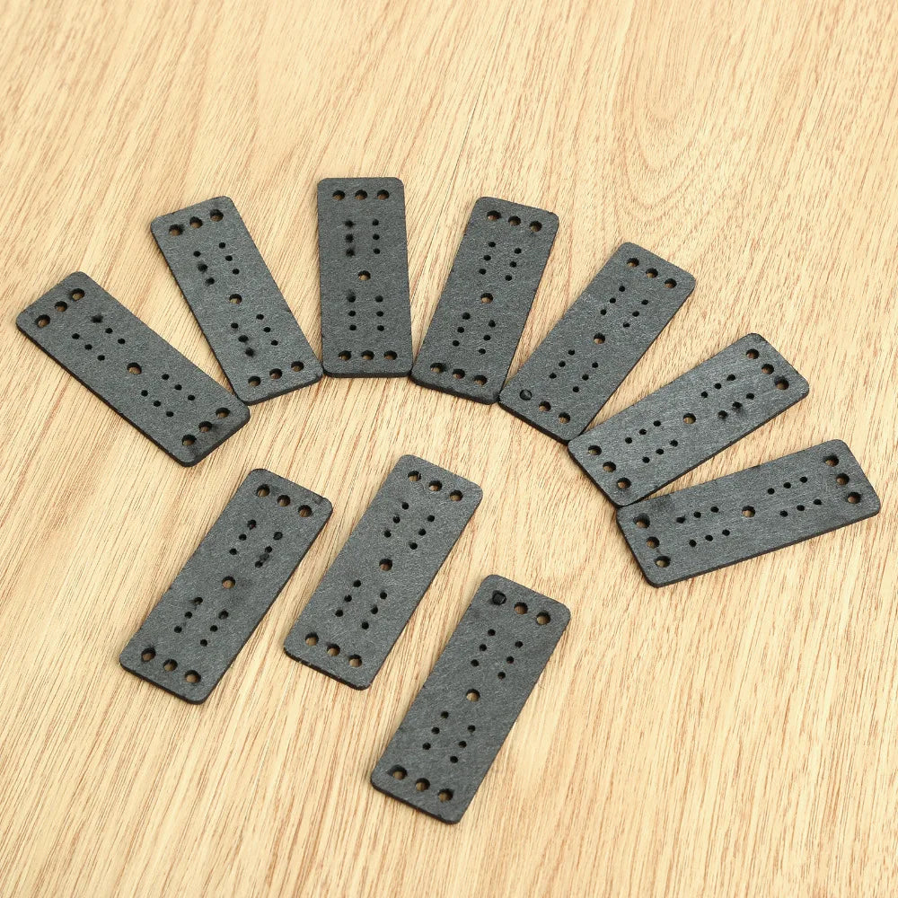 Hunting 20Pcs Microfiber Leather Slingshots Pouches Multi Holes Outdoor Shooting Bow Sling Shots Catapults Replacement 65mmX24mm